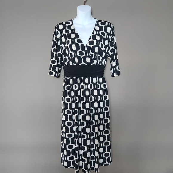 TRAVEL SMITH Women's Knit Geometric Print Dress Size Medium Petite - Picture 4 of 7